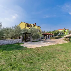 Meden By Interhome Galižana