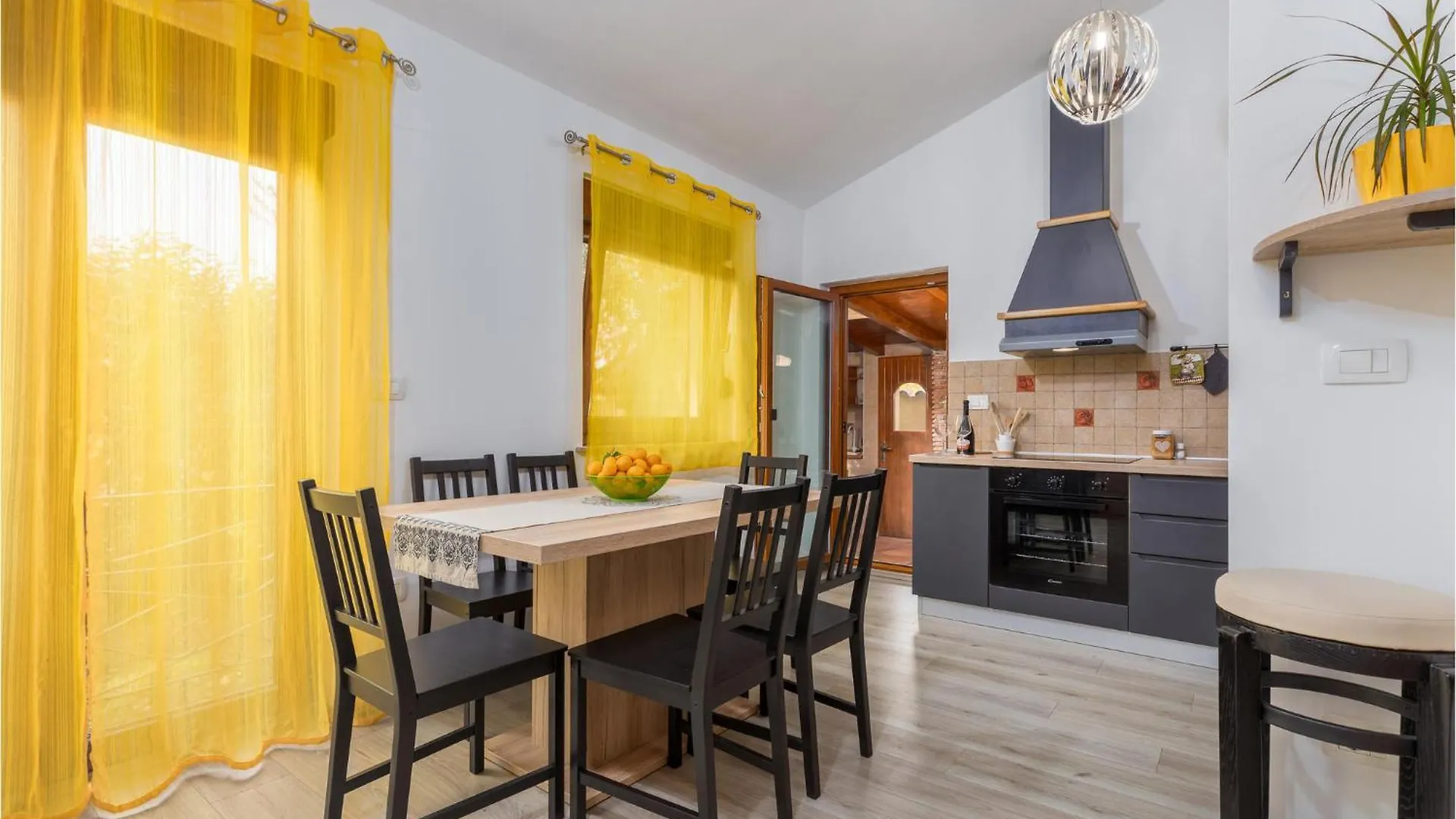 Gorgeous Home In Galizana With Wifi