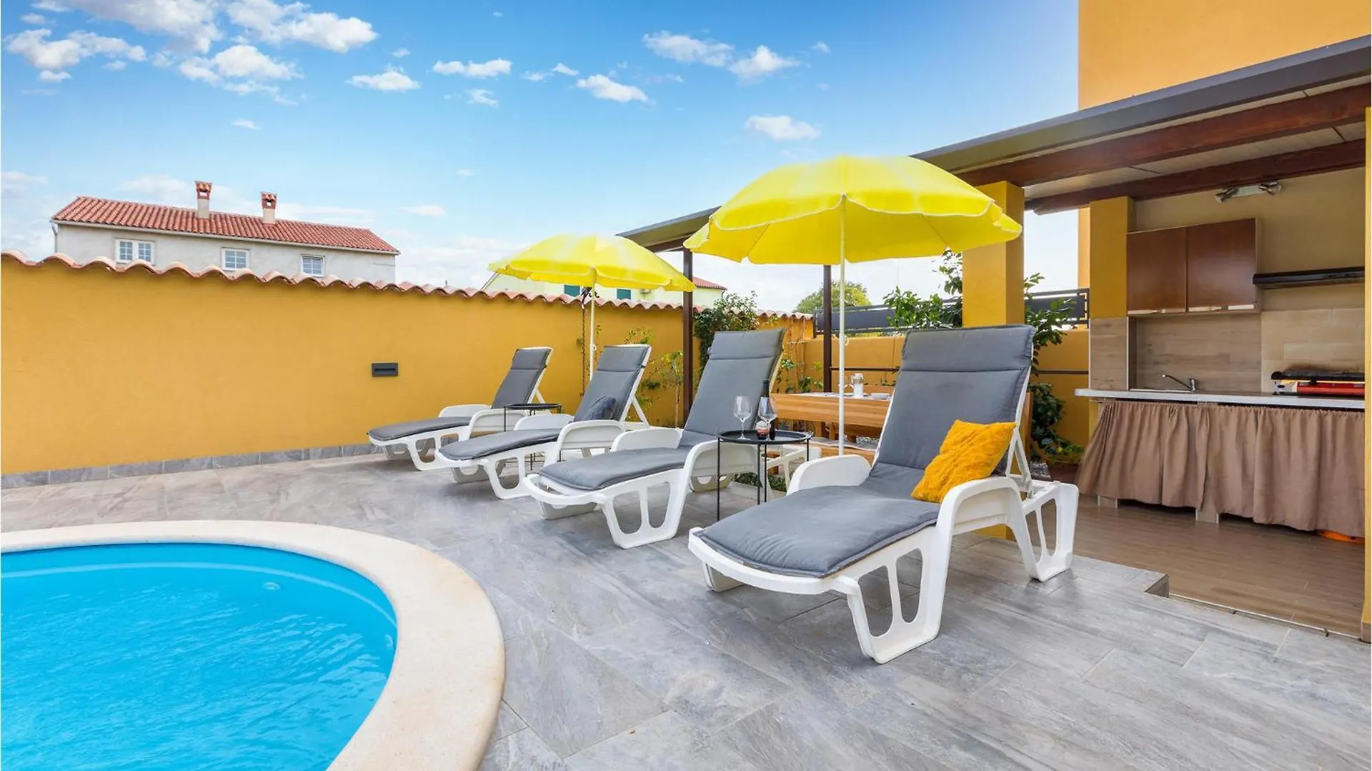 Holiday home Gorgeous Home In Galizana With Wifi